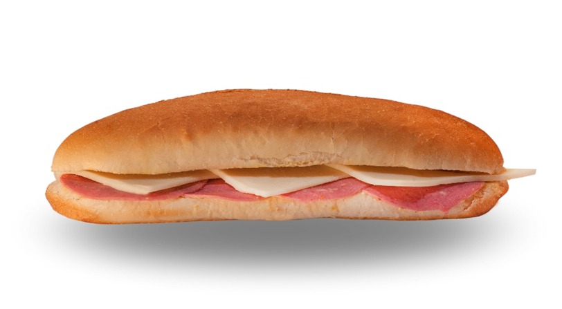 MACAR SALAMLI KLASİK SANDVİÇ